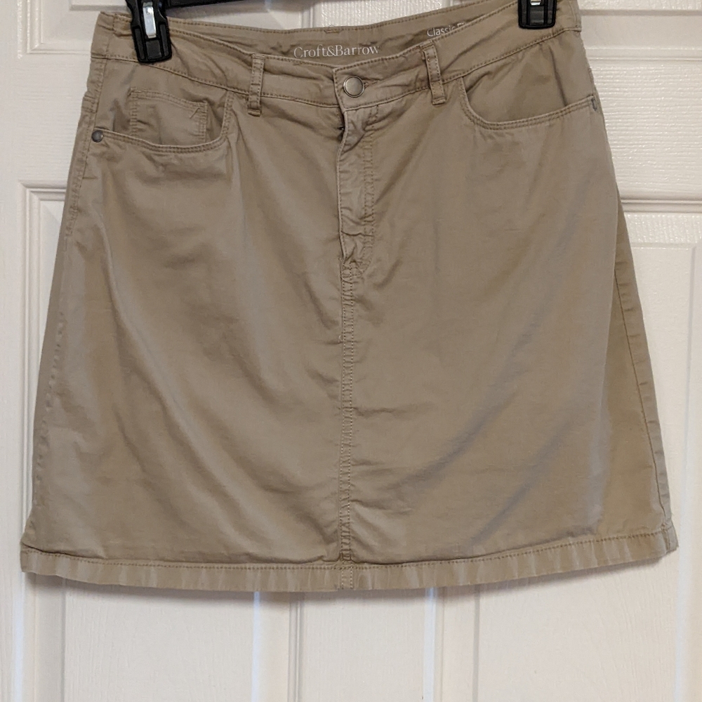 Women’s Croft & Barrow Khaki Cargo Stretch Skort Mini Skirt Size 10.